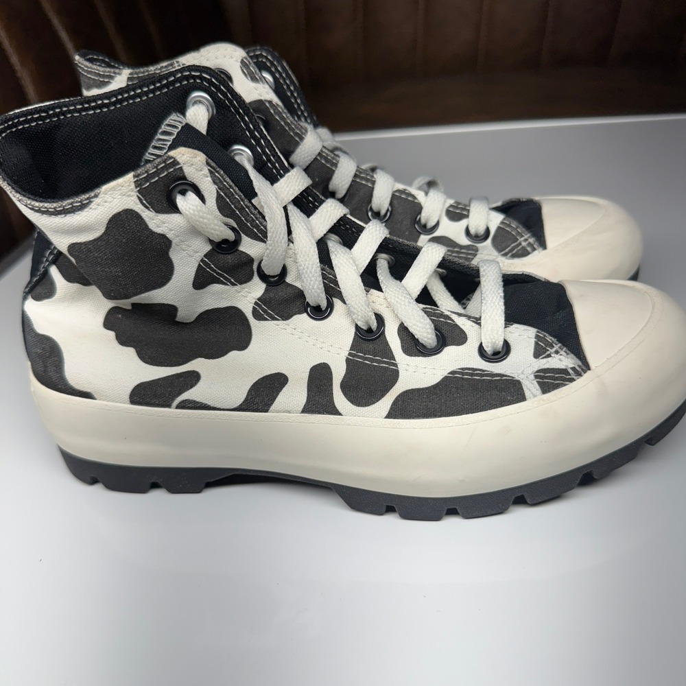 Converse All Star Chuck Taylor Lugged High Top‎ Cow Print Sneakers Womens Size 8 - Picture 3 of 16